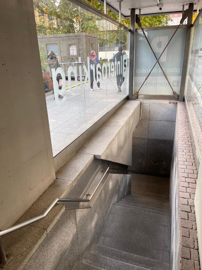 Plac Wolnosci 6 Contactless Check-In 24H Poznań Buitenkant foto